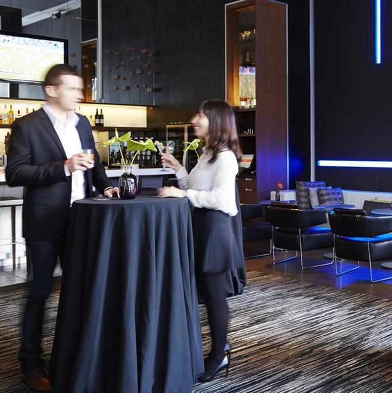Le Germain Hotel Maple Leaf Square Toronto Exterior photo
