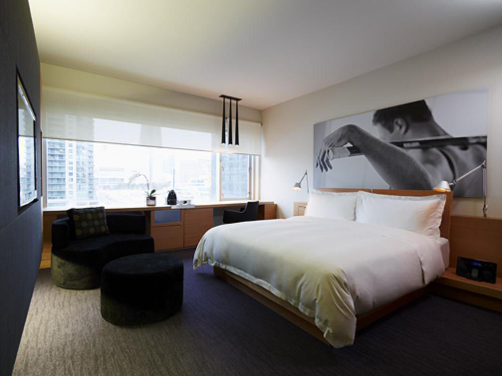 Le Germain Hotel Maple Leaf Square Toronto Room photo
